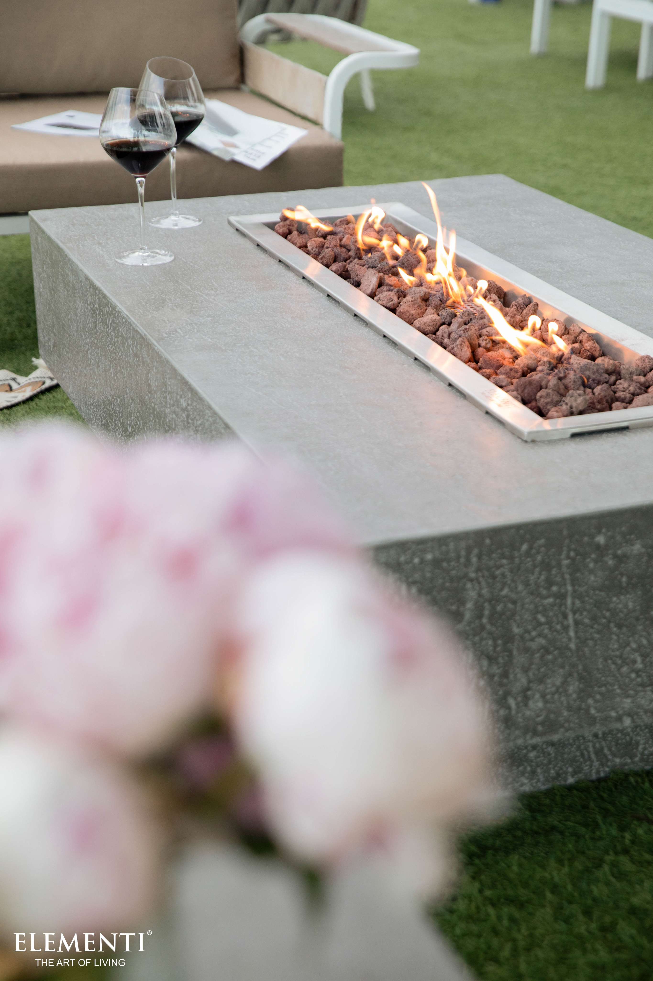 Elementi Hampton Fire Table