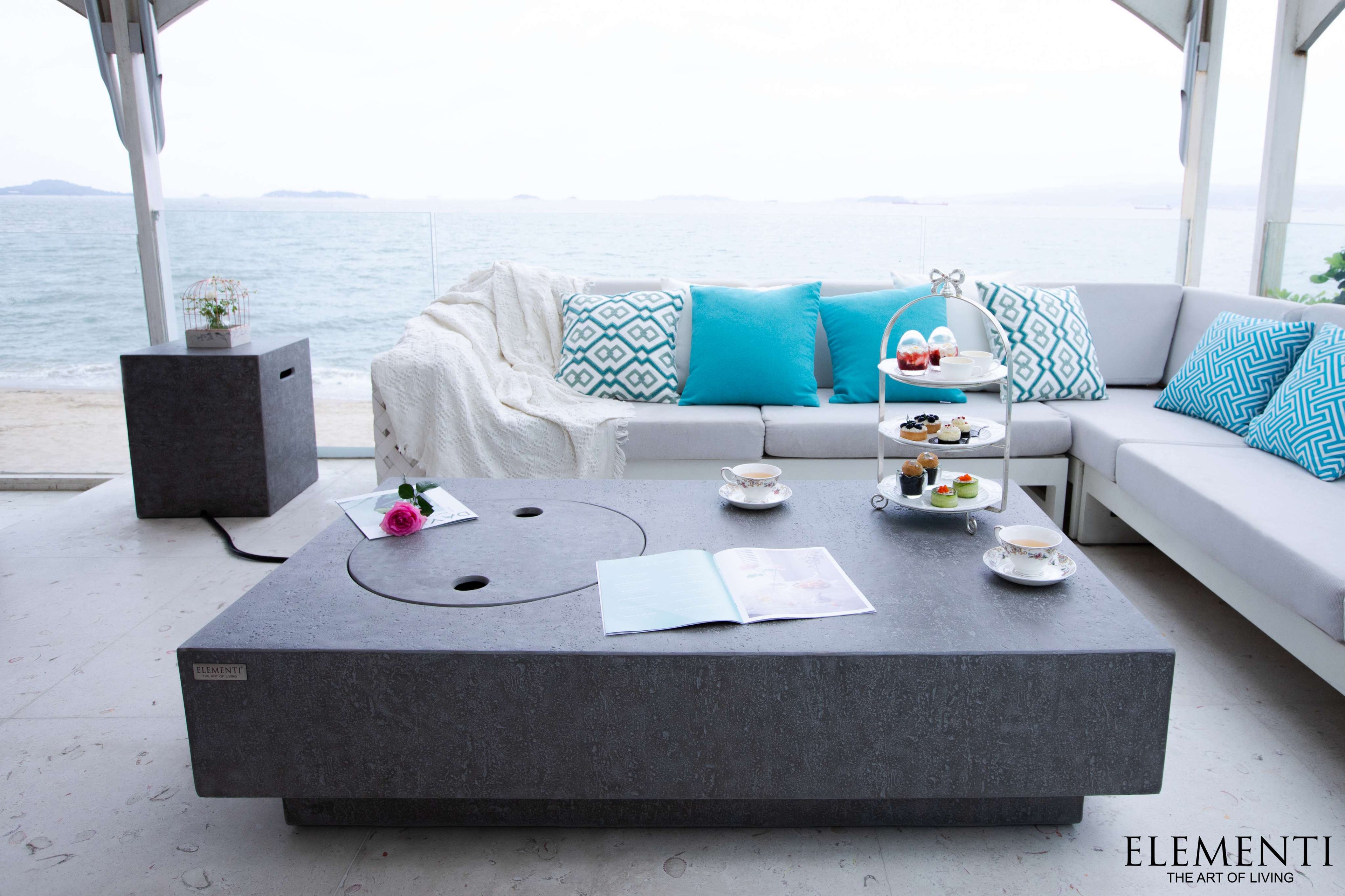 Elementi Metropolis Fire Table