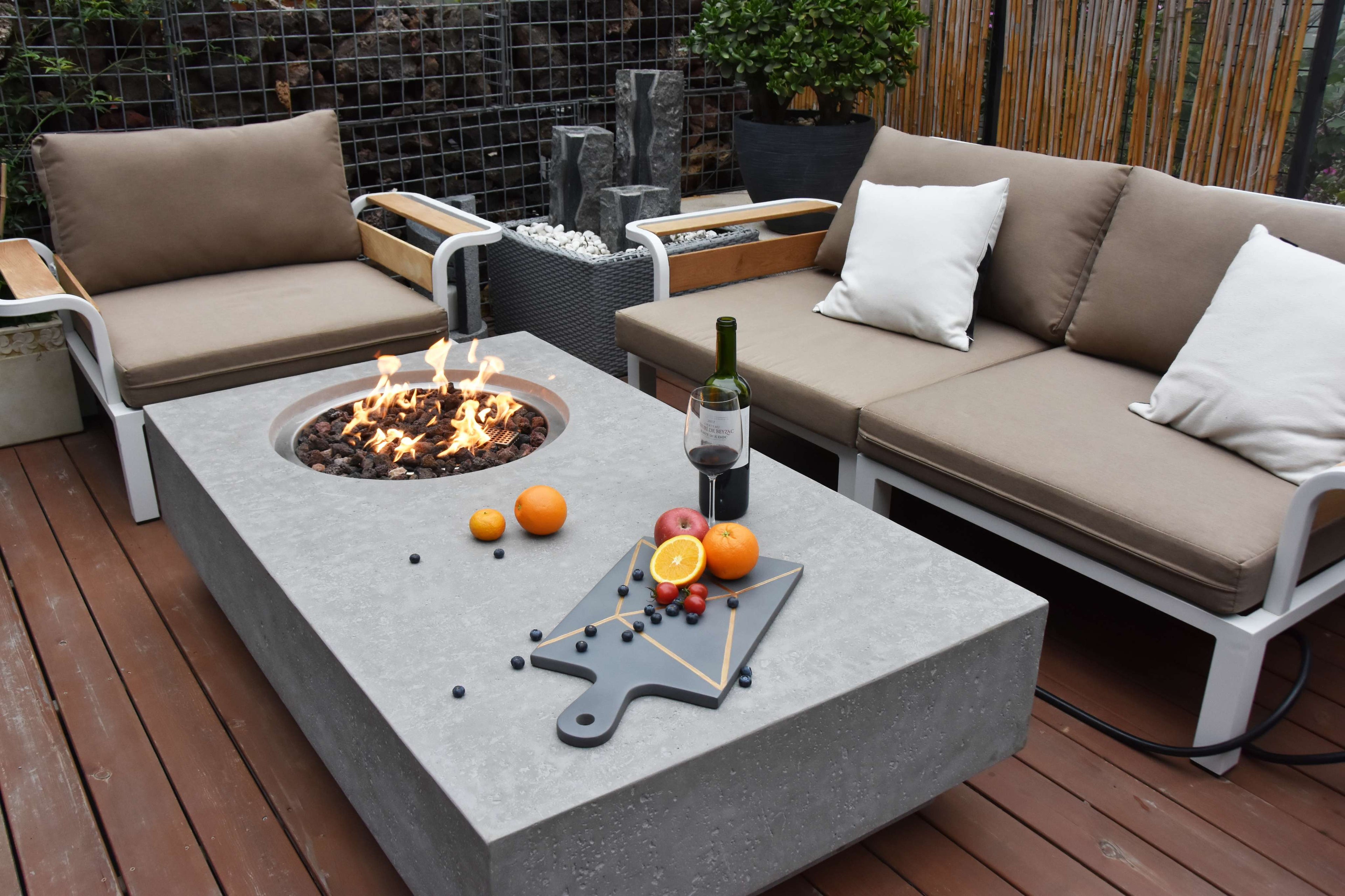 Elementi Metropolis Fire Table