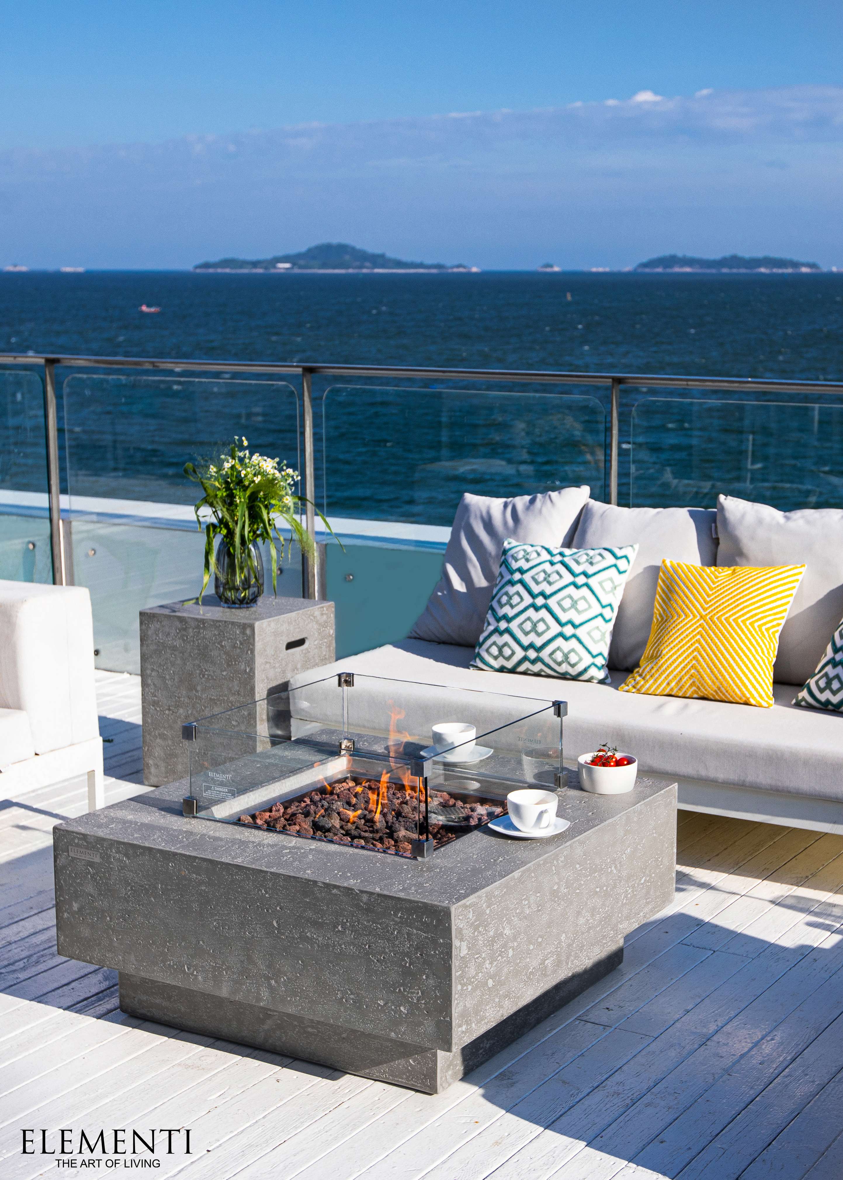 Elementi Manhattan Fire Table