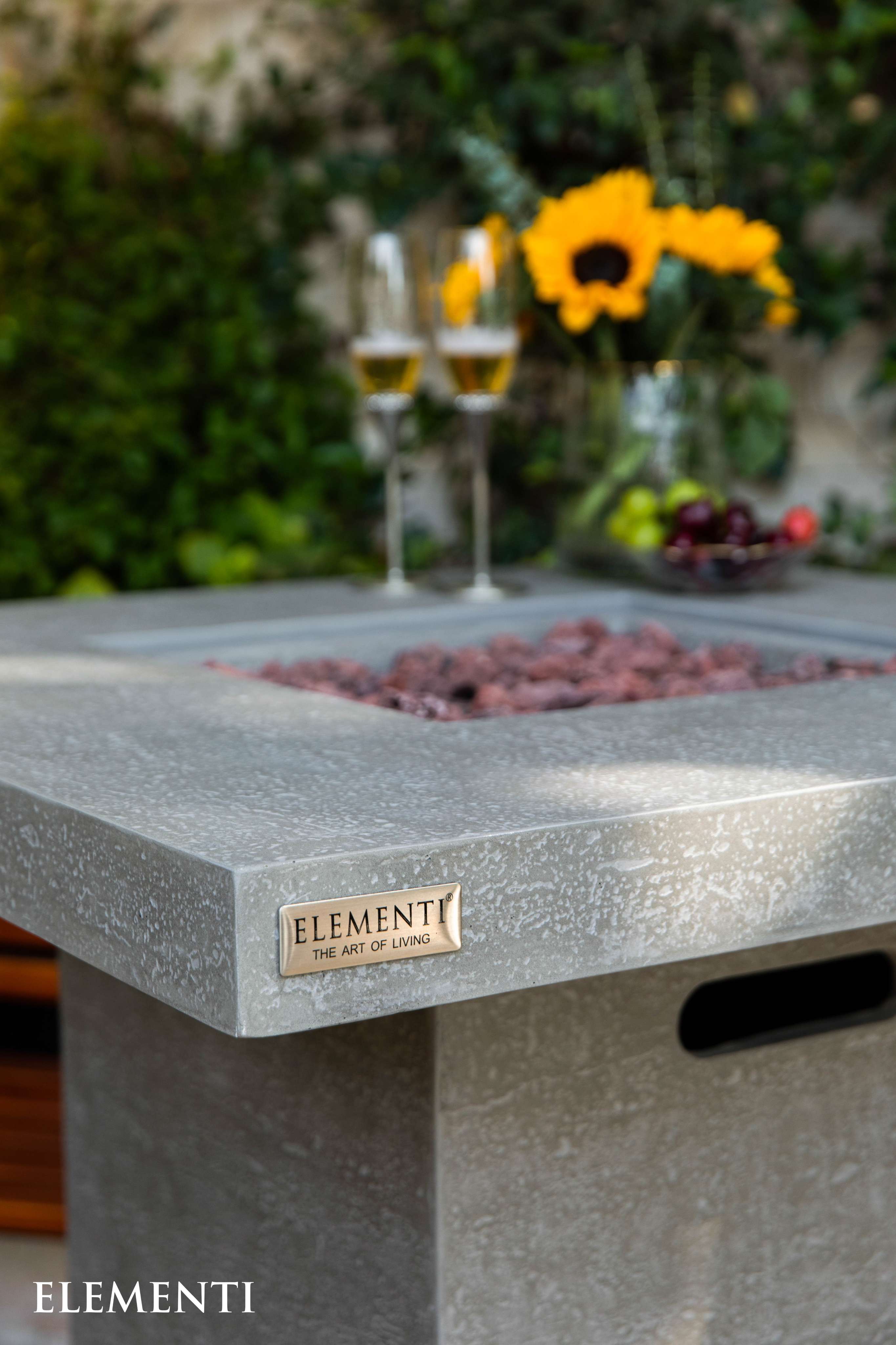 Elementi Montreal Bar Table